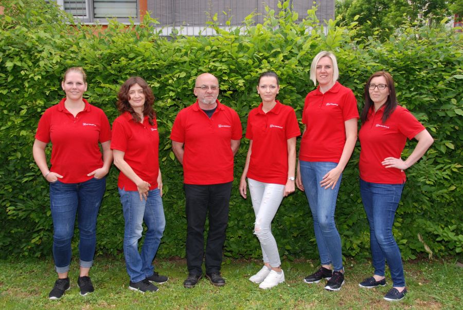 Mitarbeiter und Mitarbeiterinnen im Ambulanten Dienst Mitarbeiter und Mitarbeiterinnen im Ambulanten Dienst