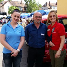 Pflegedienstleiter Bernd Mangold-Freyer mit Yana Sawarski und Astrid Kocke von Essen auf Rädern Pflegedienstleiter Bernd Mangold-Freyer mit Yana Sawarski und Astrid Kocke von Essen auf Rädern