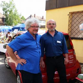 Leiter Selbsthilfebüro Ulrich Greiner und Pflegedienstleiter Bernd Mangold-Freyer Leiter Selbsthilfebüro Ulrich Greiner und Pflegedienstleiter Bernd Mangold-Freyer